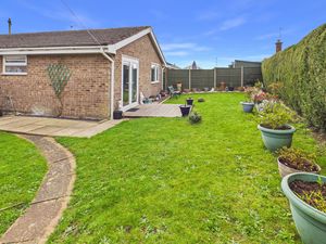 Side Elevation- click for photo gallery